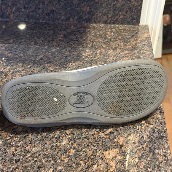 Men’s grey isotonic slippers size 11-12 - Picture 6 of 6
